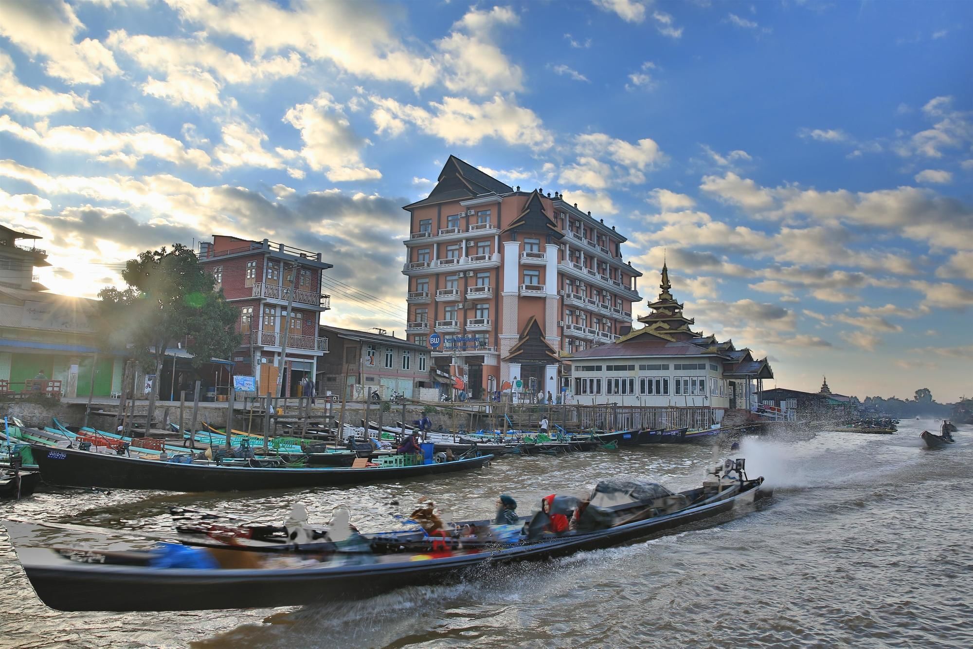 Thousand Island Hotel Inle Lake Nyaungshwe Township Exterior photo